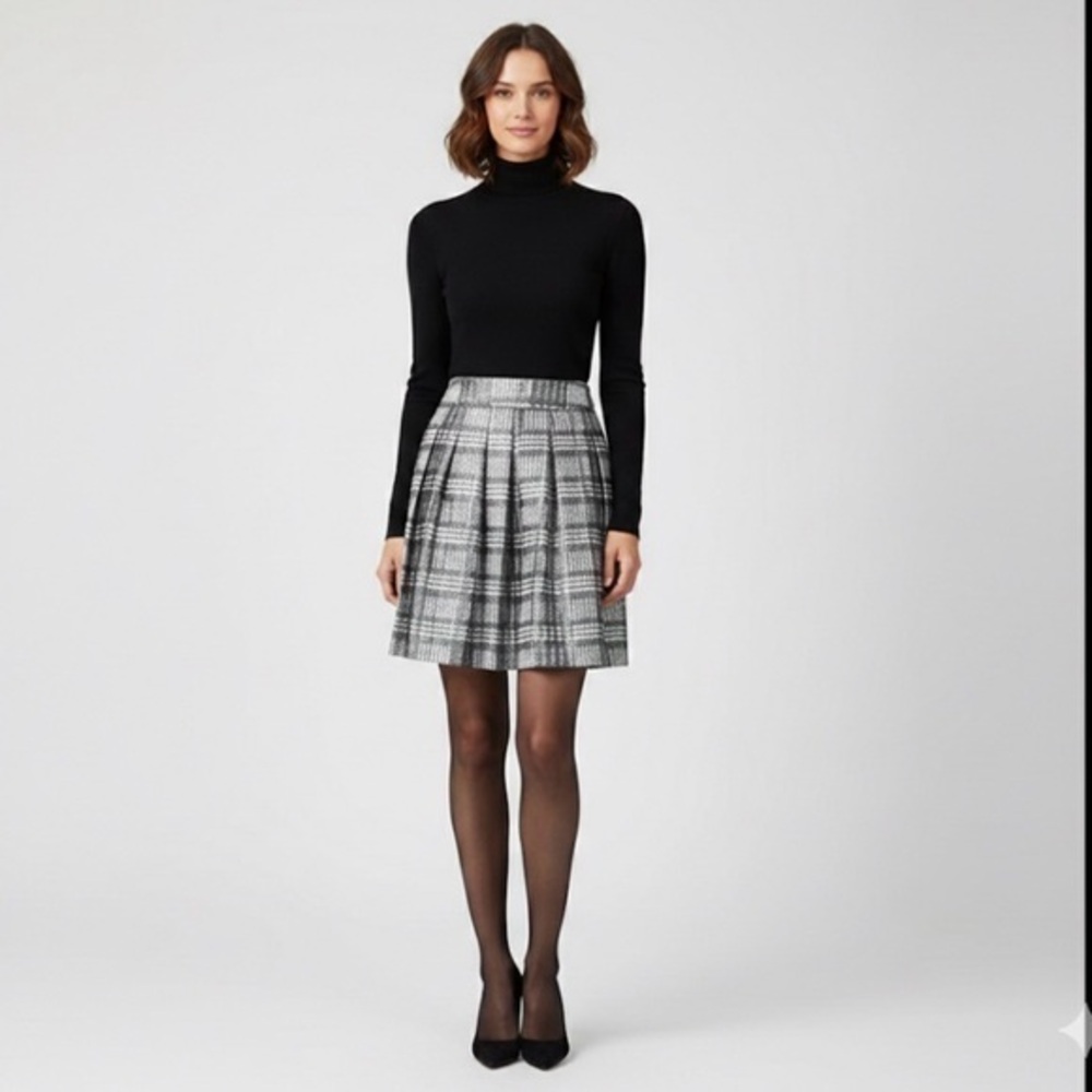 The Limited Women’s Small Silver White Plaid Pleated Mini Skirt S Holiday